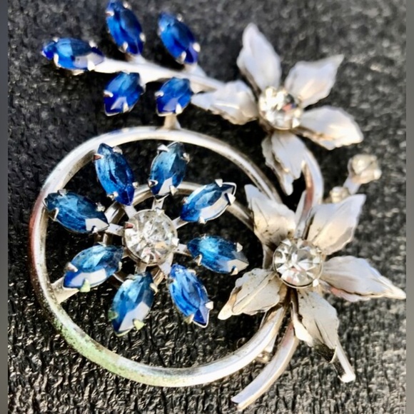 Vintage 1930s Rhinestone Studded Flower Spiral Pinwheel Pinback Brooch - Picture 2 of 9